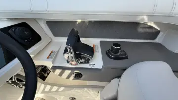 Thumbnail von Sea Ray SLX 310 Outboard
