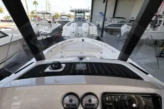 Thumbnail von Boston Whaler 220 Dauntless