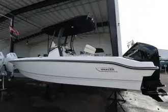 Thumbnail von Boston Whaler 220 Dauntless
