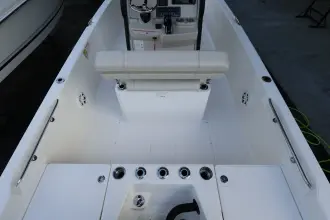 Thumbnail von Boston Whaler 220 Dauntless