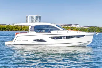 Sealine C390