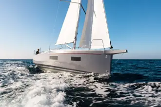 Thumbnail von Beneteau Oceanis 34.1 Swing Keel