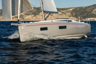 Thumbnail von Beneteau Oceanis 34.1 Swing Keel