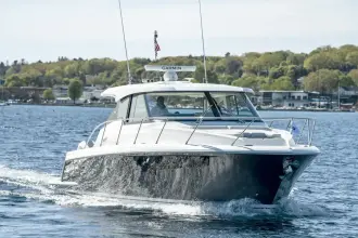 Thumbnail von Tiara Yachts 43LE