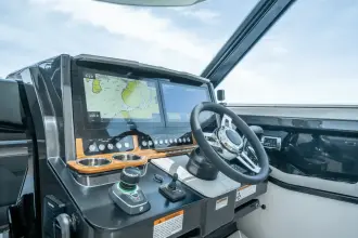 Thumbnail von Tiara Yachts 43LE