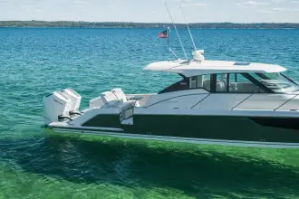 Thumbnail von Tiara Yachts 43LE
