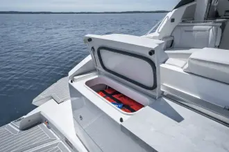 Thumbnail von Tiara Yachts 43LE