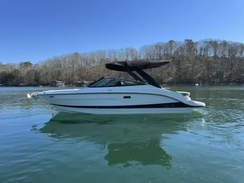 Sea Ray SLX 260 