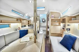 Thumbnail von Beneteau Oceanis 34.1