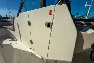 Thumbnail von Boston Whaler 330 Vantage