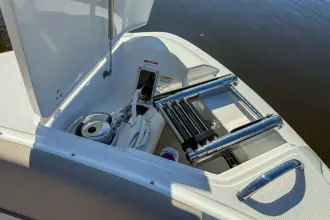 Thumbnail von Boston Whaler 330 Vantage