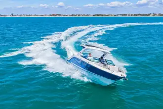 Thumbnail von Sea Ray SLX 310 Outboard