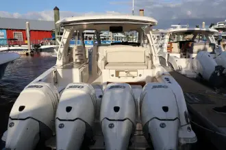 Thumbnail von Boston Whaler 380 Realm