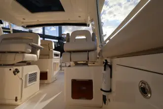 Thumbnail von Boston Whaler 380 Realm