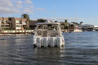Thumbnail von Boston Whaler 380 Realm