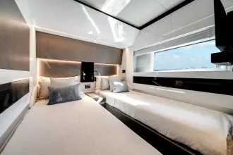 Thumbnail von Azimut S7