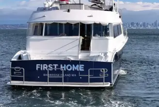 Thumbnail von Cheoy Lee 92 First Home