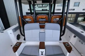 Thumbnail von Boston Whaler 360 Outrage