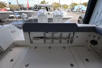 Thumbnail von Boston Whaler 360 Outrage