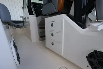 Thumbnail von Boston Whaler 360 Outrage