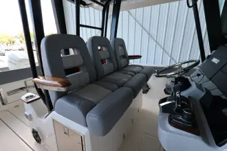 Thumbnail von Boston Whaler 360 Outrage