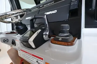 Thumbnail von Boston Whaler 360 Outrage
