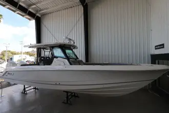 Thumbnail von Boston Whaler 360 Outrage