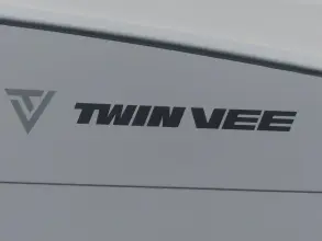 Thumbnail von Twin Vee 240 GFX2 DC