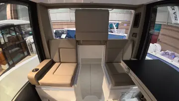 Thumbnail von Cruisers Yachts 38 VTR EC