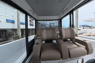 Thumbnail von Cruisers Yachts 38 VTR EC