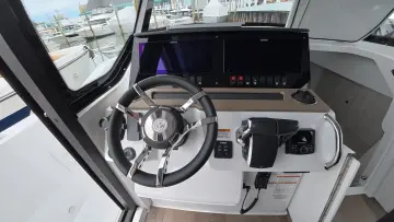 Thumbnail von Cruisers Yachts 38 VTR EC