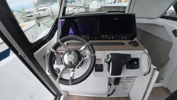 Thumbnail von Cruisers Yachts 38 VTR EC