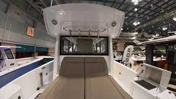 Thumbnail von Cruisers Yachts 38 VTR EC