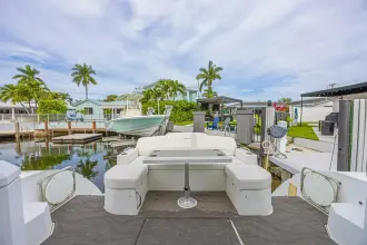 Thumbnail von Cruisers Yachts 48 Cantius