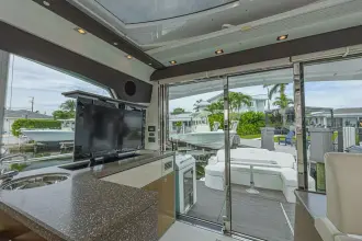 Thumbnail von Cruisers Yachts 48 Cantius