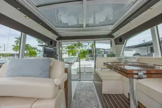 Thumbnail von Cruisers Yachts 48 Cantius