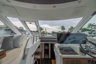 Thumbnail von Cruisers Yachts 48 Cantius