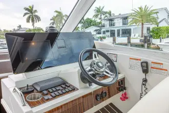 Thumbnail von Cruisers Yachts 48 Cantius