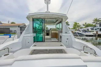 Thumbnail von Cruisers Yachts 48 Cantius