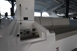 Thumbnail von Cruisers Yachts 38 GLS OB