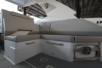 Thumbnail von Cruisers Yachts 38 GLS OB
