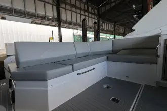 Thumbnail von Cruisers Yachts 38 GLS OB