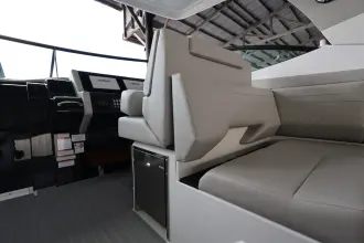 Thumbnail von Cruisers Yachts 38 GLS OB