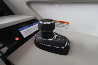 Thumbnail von Cruisers Yachts 38 GLS OB