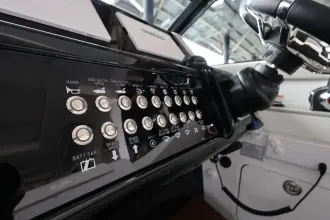 Thumbnail von Cruisers Yachts 38 GLS OB
