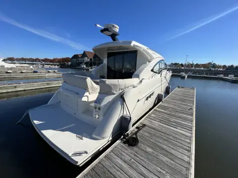 Carver C37 Coupe