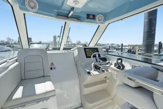 Thumbnail von Boston Whaler 285 Conquest Pilothouse