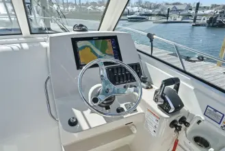 Thumbnail von Boston Whaler 285 Conquest Pilothouse
