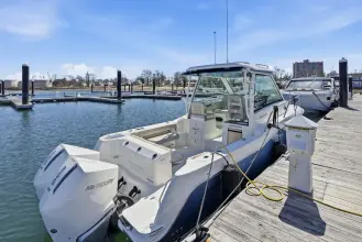 Thumbnail von Boston Whaler 285 Conquest Pilothouse
