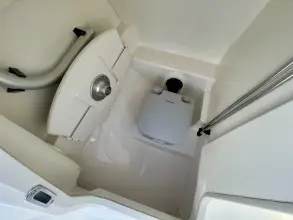 Thumbnail von Boston Whaler 210 Vantage